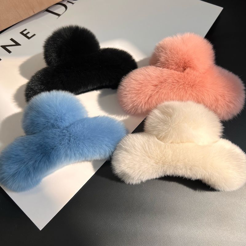Winter Faux Fur Hair Claw Rabb - Women'S Winter Accessories Set recension och pris