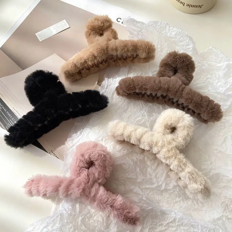 Large Plush Hair Claw Shark Cl - Women'S Winter Accessories Set recension och pris