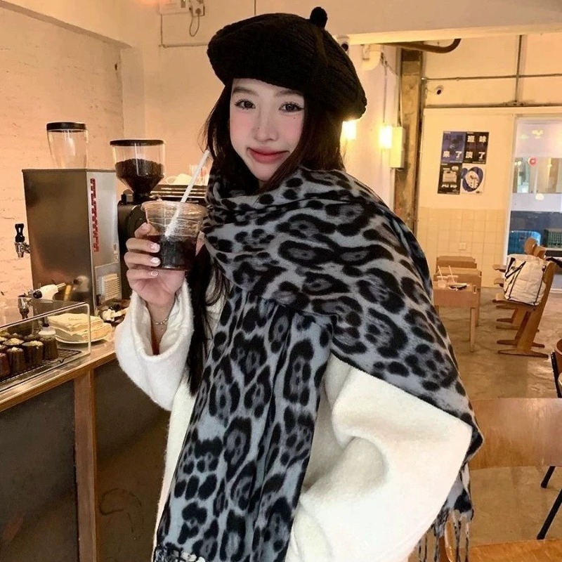 2025 New Retro Silk Leopard Pa - Women'S Winter Accessories Set recension och pris