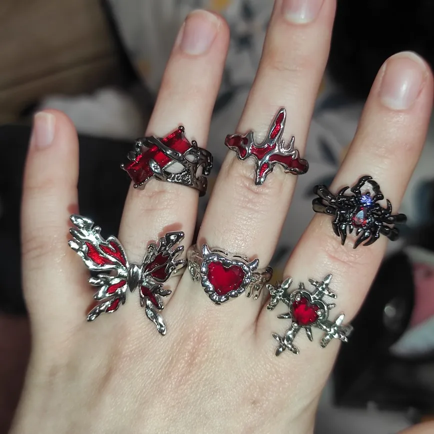 Goth Punk Retro Red Crystal Lo - Women'S Accessories For Suit recension och pris