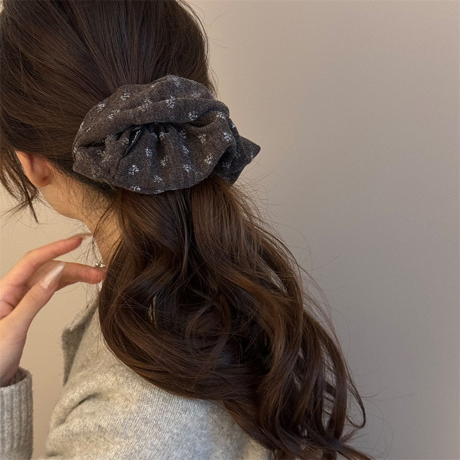 Korean Floral Knitted Scrunchi - Women'S Winter Accessories Set recension och pris